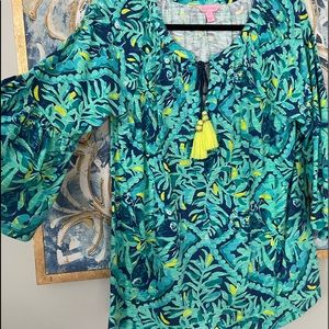 Beautiful Lily Pulitzer blouse